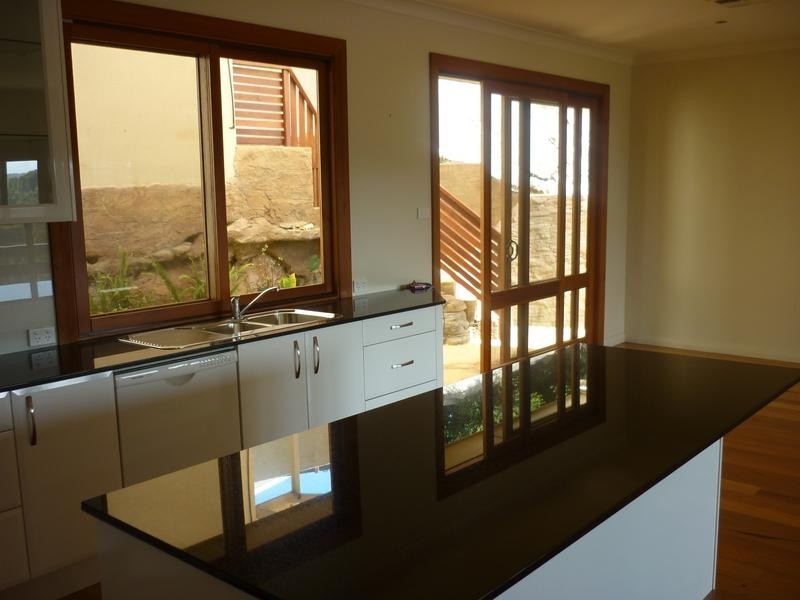 43 Yule Road, Merewether NSW 2291