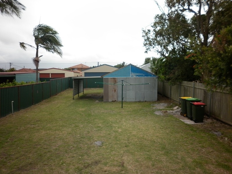 51 Dunbar Street, Stockton NSW 2295