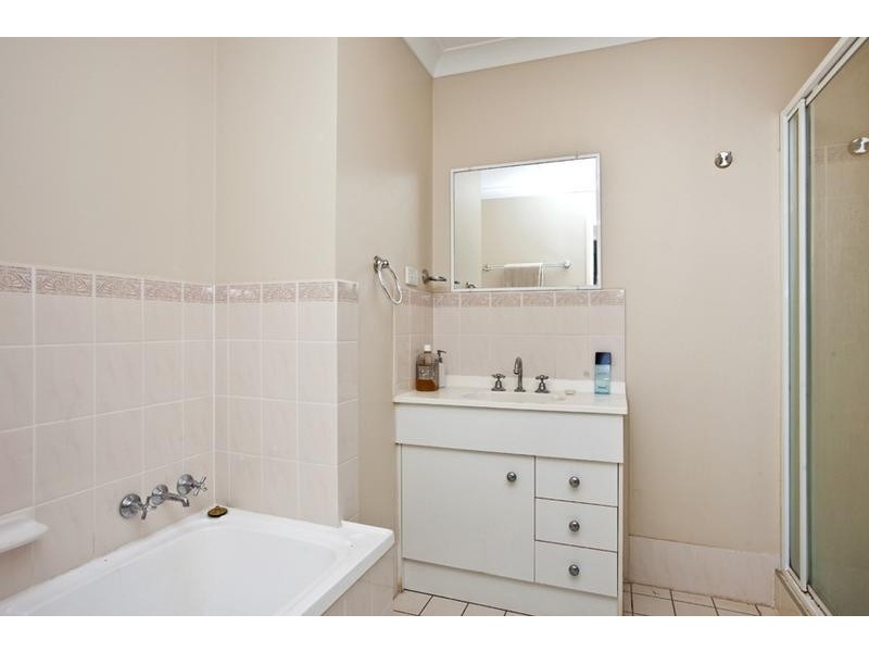 6/15 Madeleine Avenue, Charlestown NSW 2290