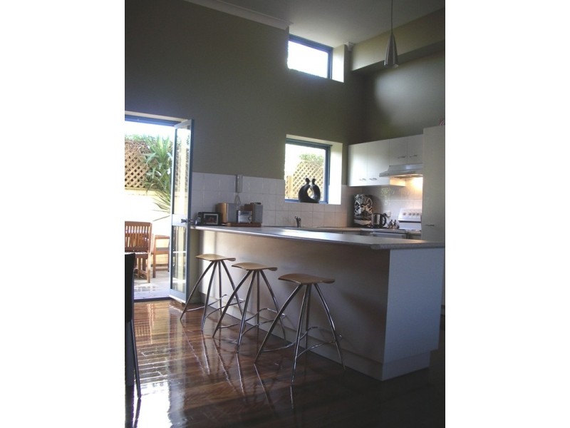 2/45 HANBURY ST, Mayfield NSW 2304