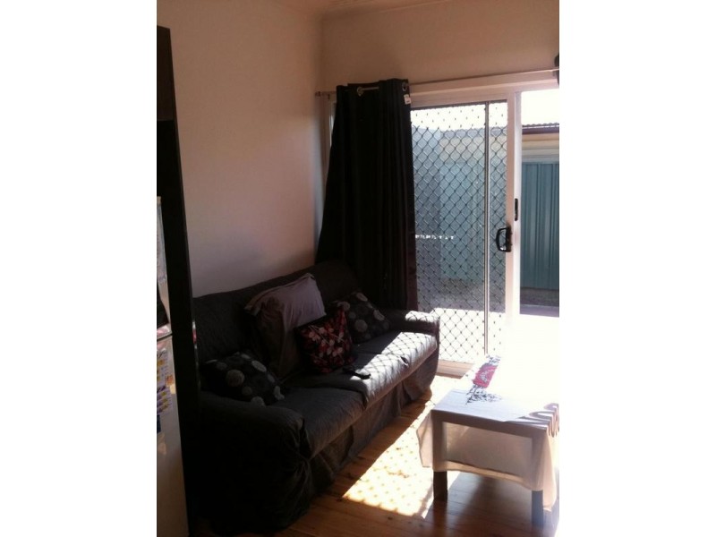 4/50 WAROONGA RD, Waratah NSW 2298