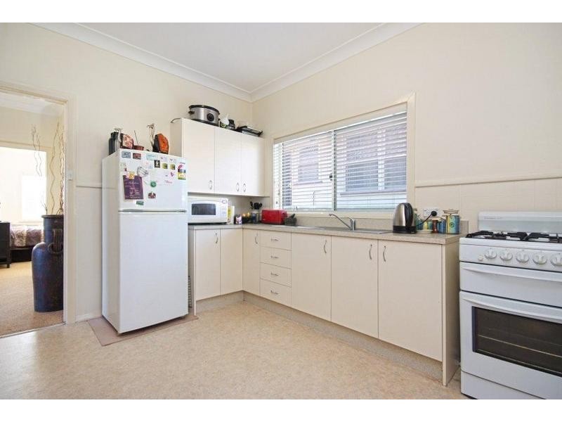 28 Vera Street, Waratah West NSW 2298