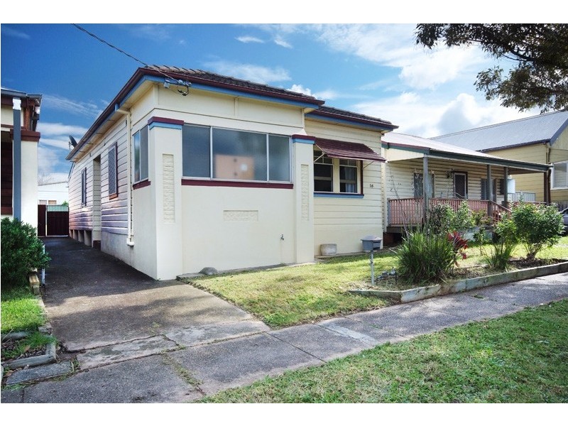 16 Clara Street, Mayfield East NSW 2304