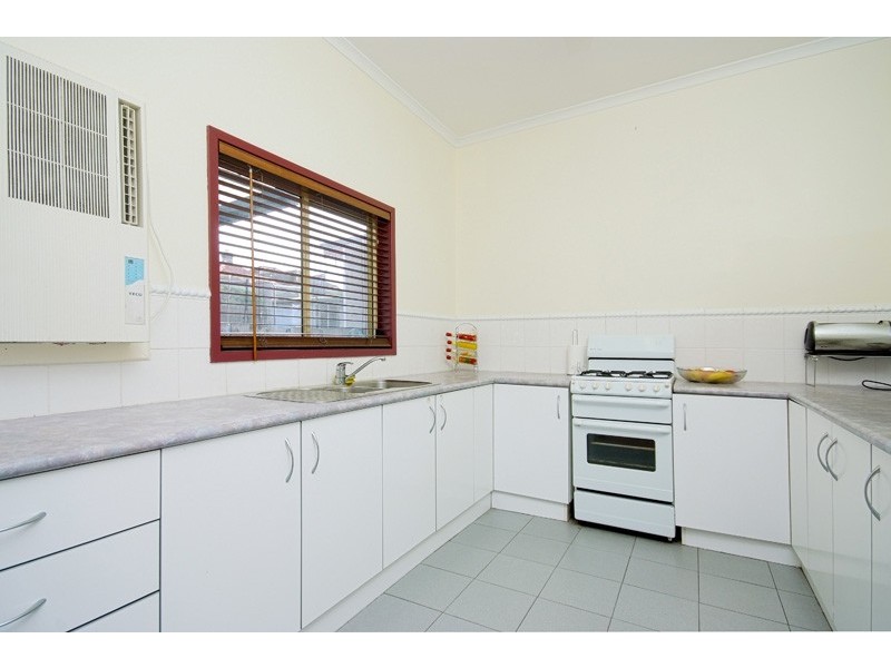 16 Clara Street, Mayfield East NSW 2304