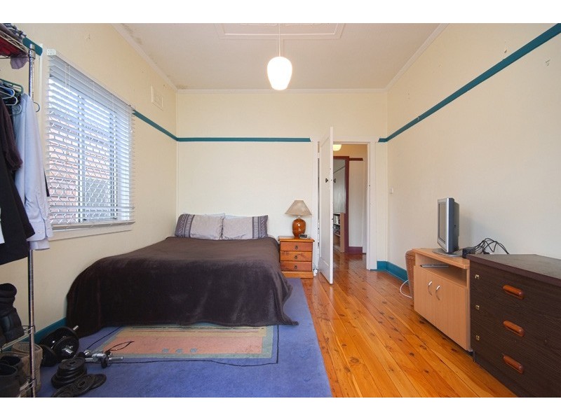 16 Clara Street, Mayfield East NSW 2304