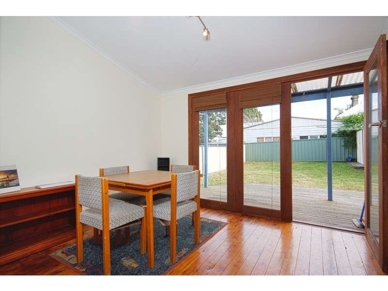 16 Clara Street, Mayfield East NSW 2304