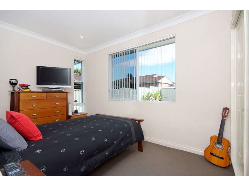 1 BLACKWOOD CRT, Maryland NSW 2287