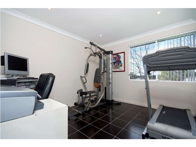 1 BLACKWOOD CRT, Maryland NSW 2287