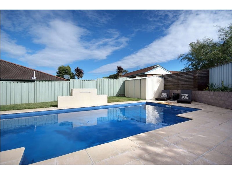 1 BLACKWOOD CRT, Maryland NSW 2287