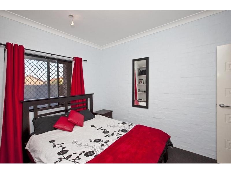 17 PEMBROKE ST, Stockton NSW 2295