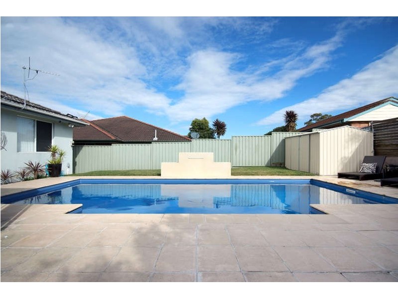 1 BLACKWOOD CRT, Maryland NSW 2287