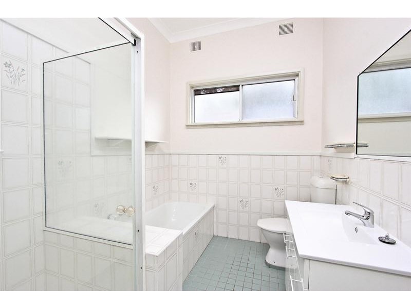 39 Carrington Parade, New Lambton NSW 2305