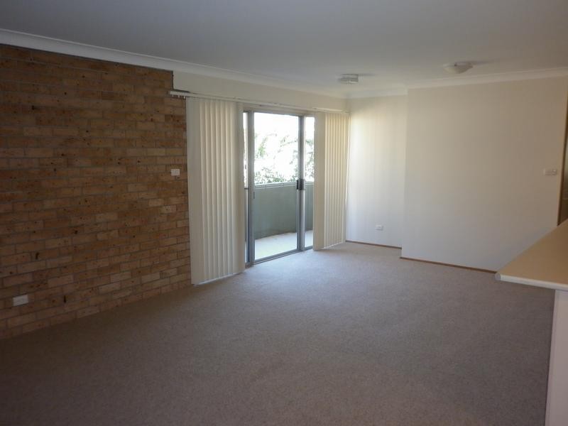 1/208 BRUNKER RD, Adamstown NSW 2289