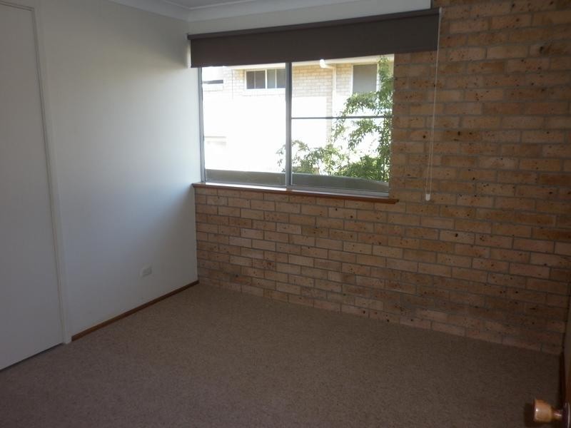 1/208 BRUNKER RD, Adamstown NSW 2289
