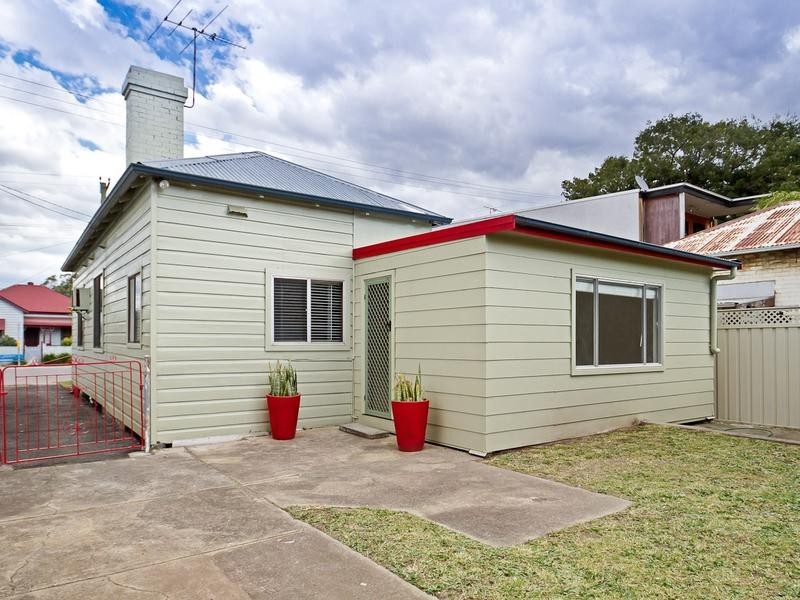 5 George Street, Mayfield NSW 2304