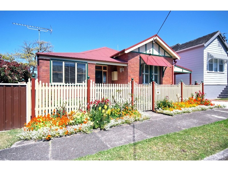 65 Veda Street, Hamilton NSW 2303