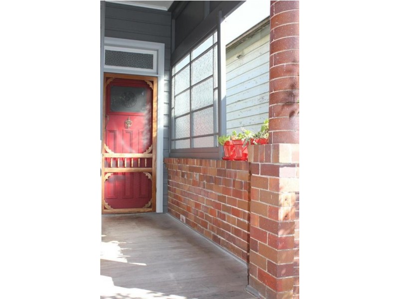 182 LAWSON ST, Hamilton South NSW 2303