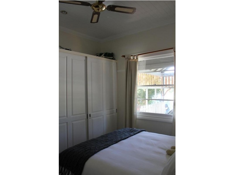 182 LAWSON ST, Hamilton South NSW 2303