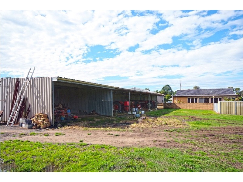17 Fairlands Road, Medowie NSW 2318