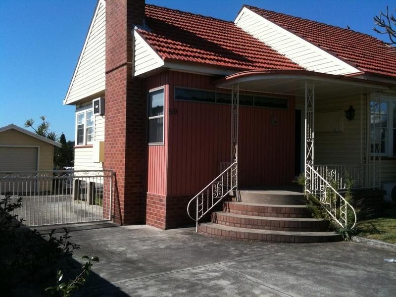 89 LAKE RD, Wallsend NSW 2287