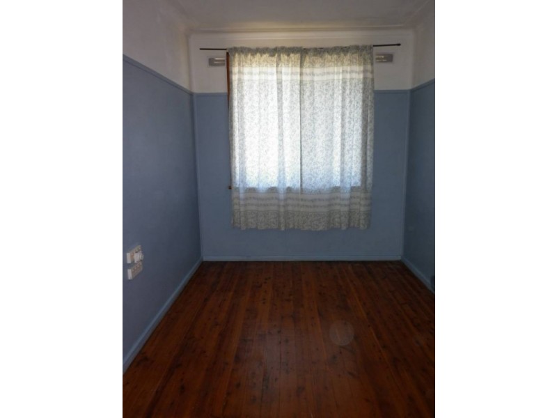 17 RABAUL ST, Shortland NSW 2307