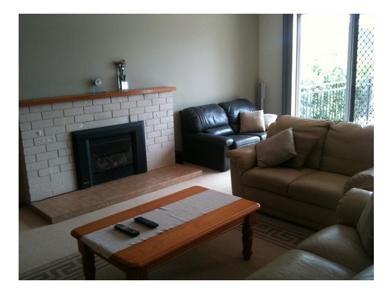 90 WARNERS BAY RD, Warners Bay NSW 2282