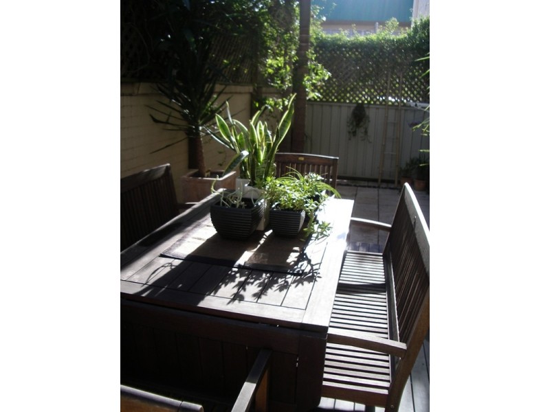 2/45 HANBURY ST, Mayfield NSW 2304