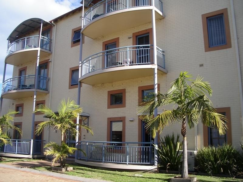 2/45 HANBURY ST, Mayfield NSW 2304