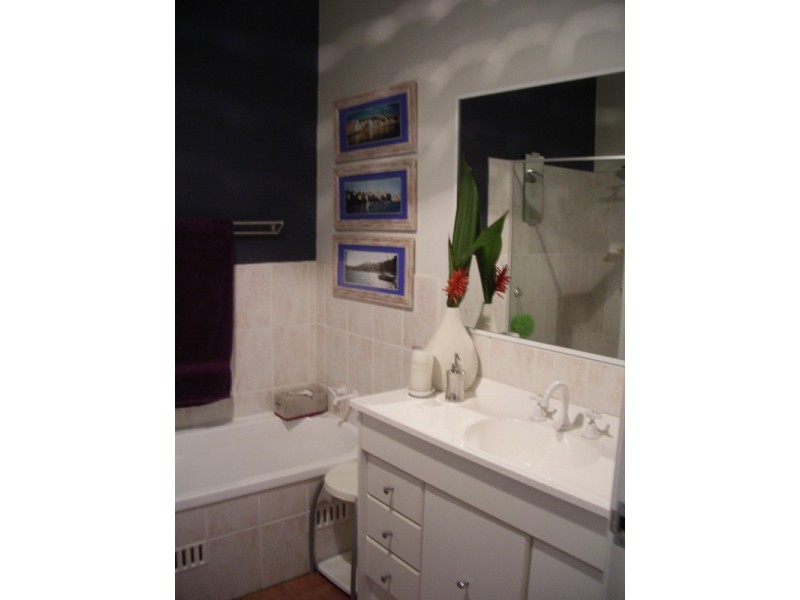 2/45 HANBURY ST, Mayfield NSW 2304