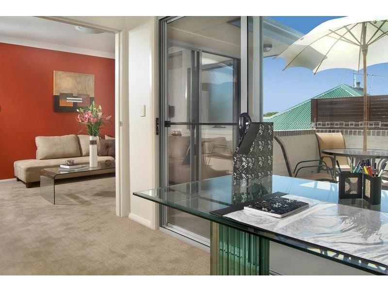 61A NARARA RD, Adamstown NSW 2289