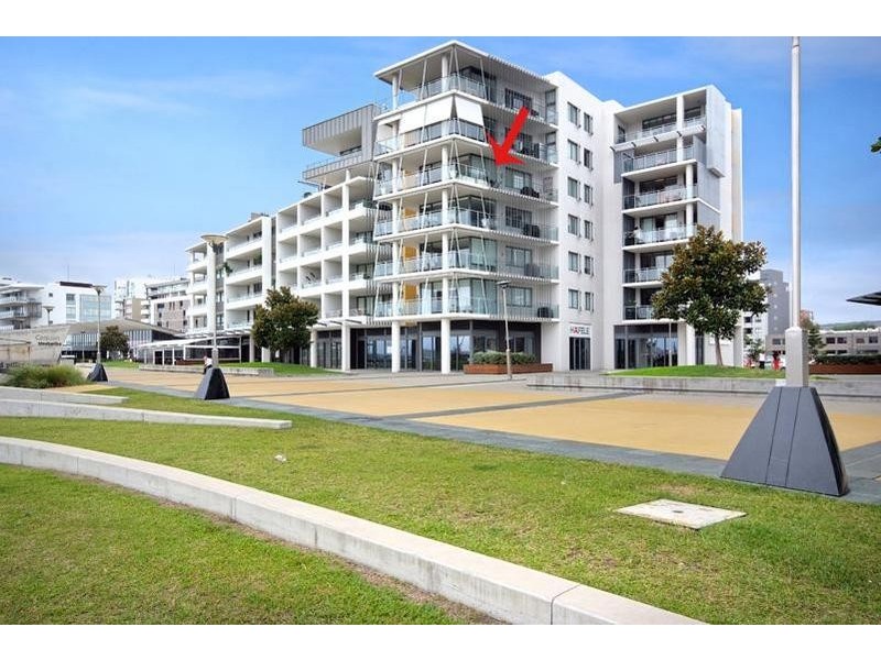 403/17 Honeysuckle Drive, Newcastle NSW 2300
