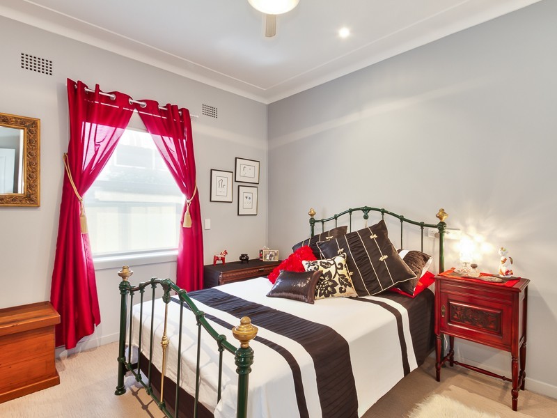 11 Woodlands Avenue, New Lambton NSW 2305