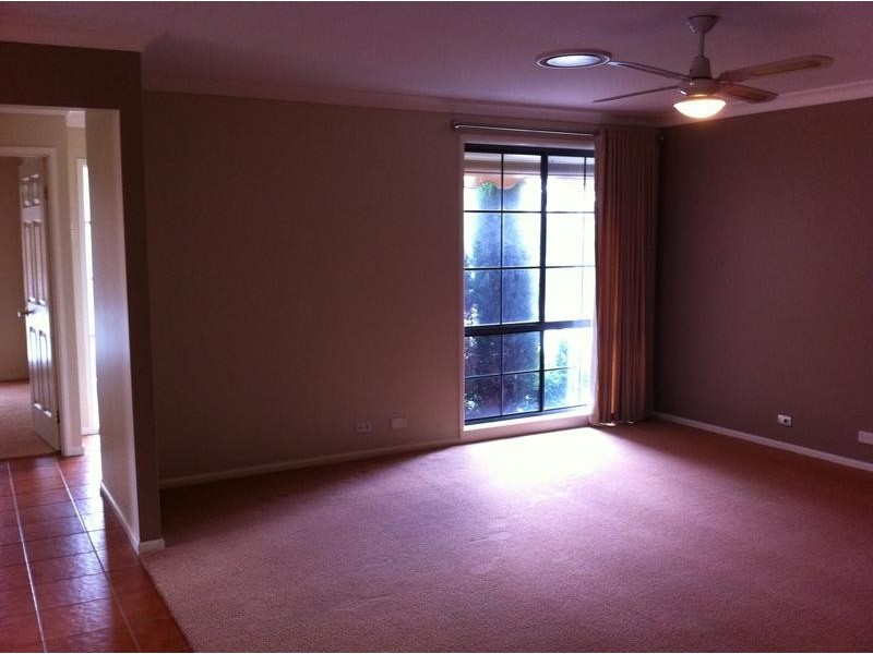 2 REID CLOSE, Maryland NSW 2287