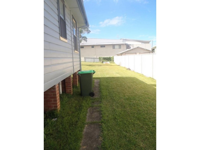 6 Wales, Charlestown NSW 2290
