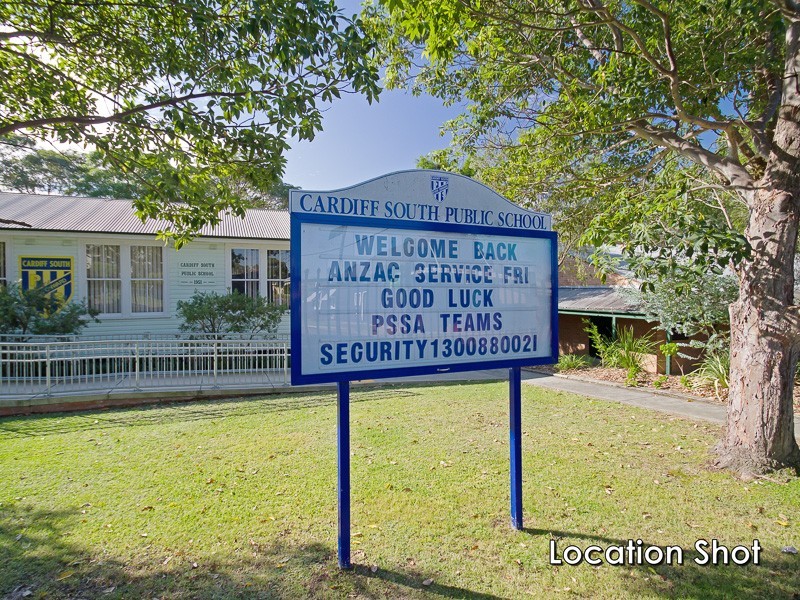 6 Helen Street, Cardiff South NSW 2285