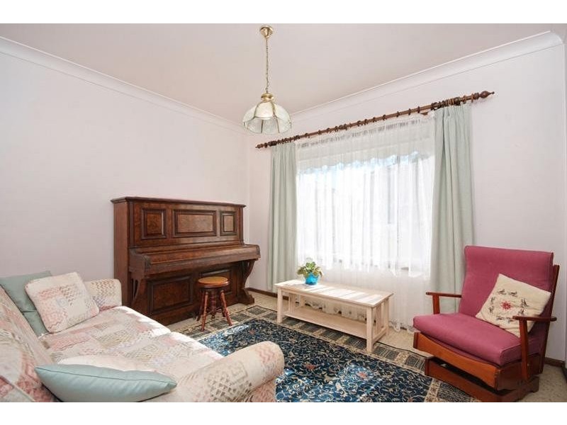 24 Cowper Avenue, Kahibah NSW 2290