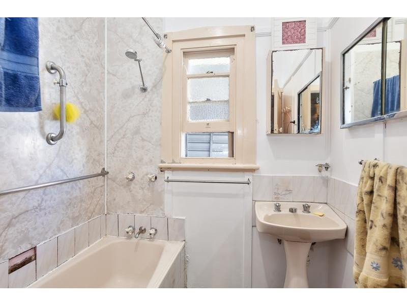 9 Nelson Street, Mayfield NSW 2304