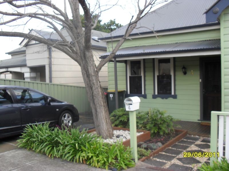 4 ARNOLD ST, Mayfield NSW 2304