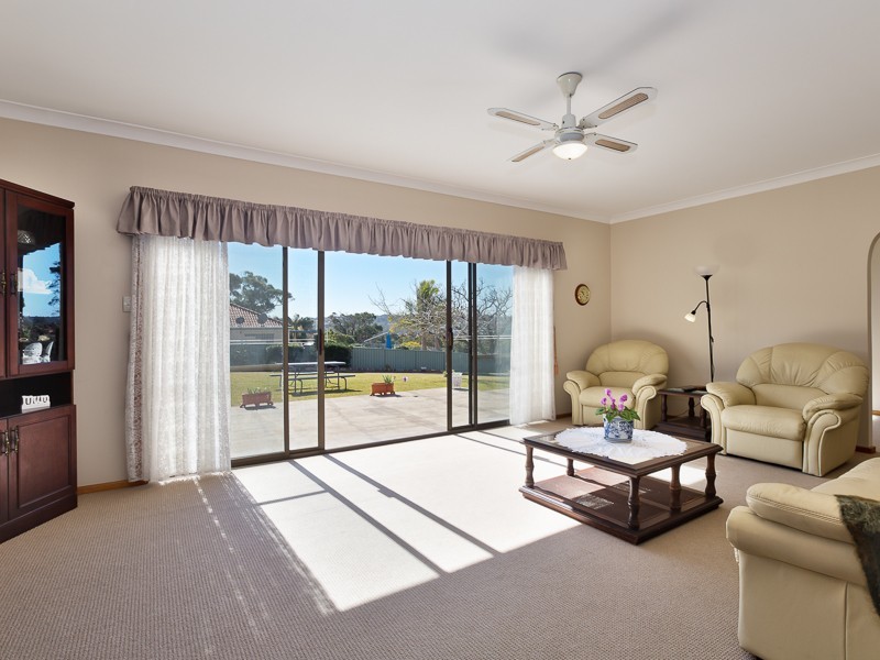 21 Blaxland Road, Macquarie Hills NSW 2285