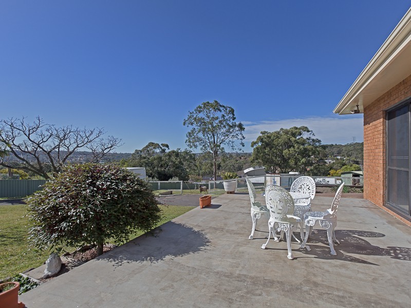 21 Blaxland Road, Macquarie Hills NSW 2285