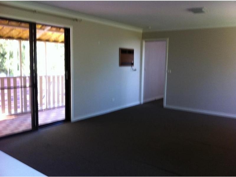 37 Kingsway Parade, Rankin Park NSW 2287