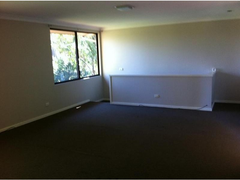 37 Kingsway Parade, Rankin Park NSW 2287