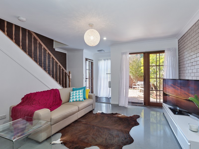 2/73 Orchardtown, New Lambton NSW 2305