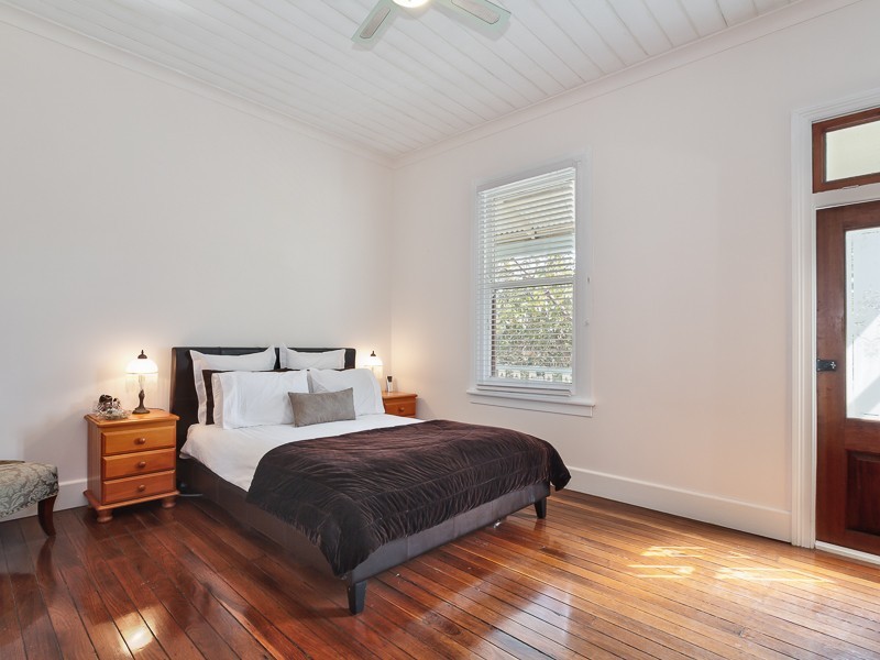 11 Emerald Street, Hamilton North NSW 2292