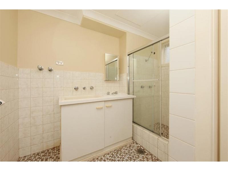 1/18 LIGOURI COURT, Mayfield NSW 2304