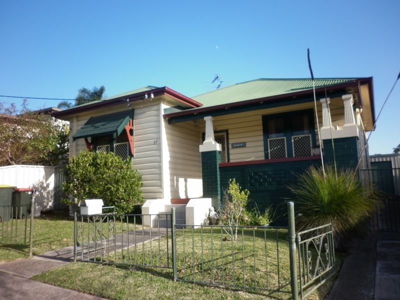 37 CARANDOTTA STREET, Mayfield NSW 2304