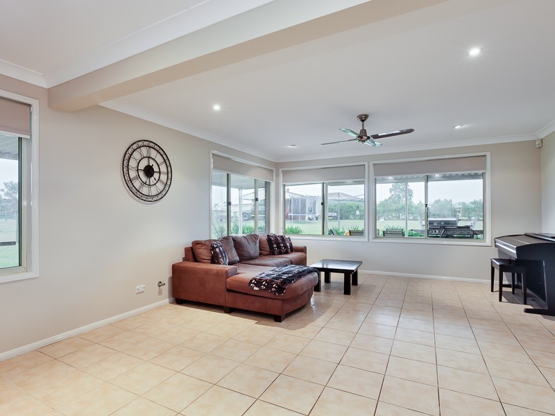 188 Somerset Drive, Thornton NSW 2322