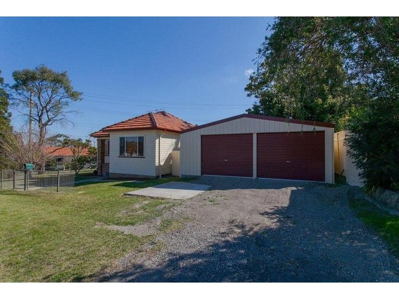 2 IRVINE ST, Garden Suburb NSW 2289