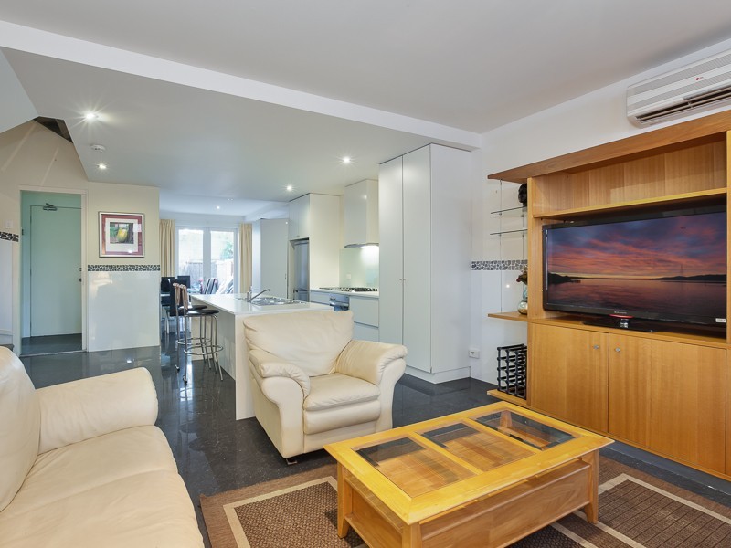 56 Bruce Street, Cooks Hill NSW 2300