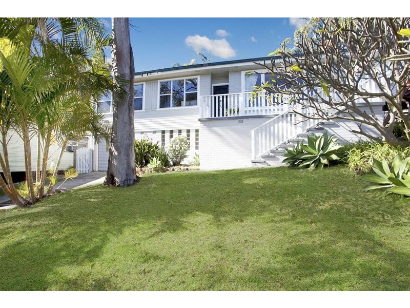 11 Kuranda Crescent, Kotara NSW 2289